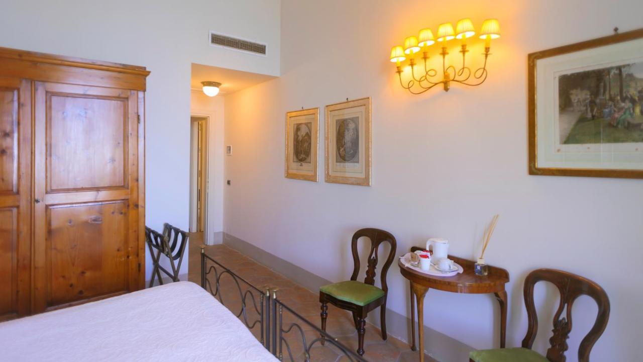 פורטופראיו Hotel Villa Ottone מראה חיצוני תמונה